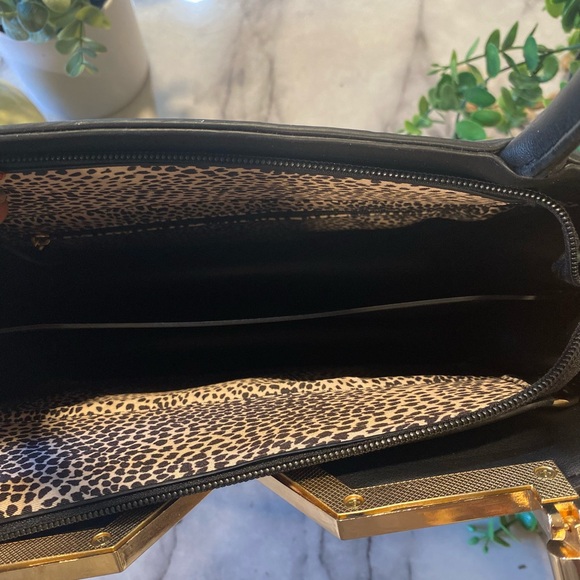 Alyssa Vegan Handbag - Picture 7 of 9